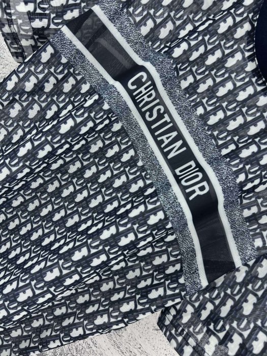 Футболка женская фото 3