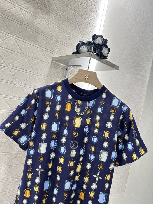 T-shirt women's фото 8