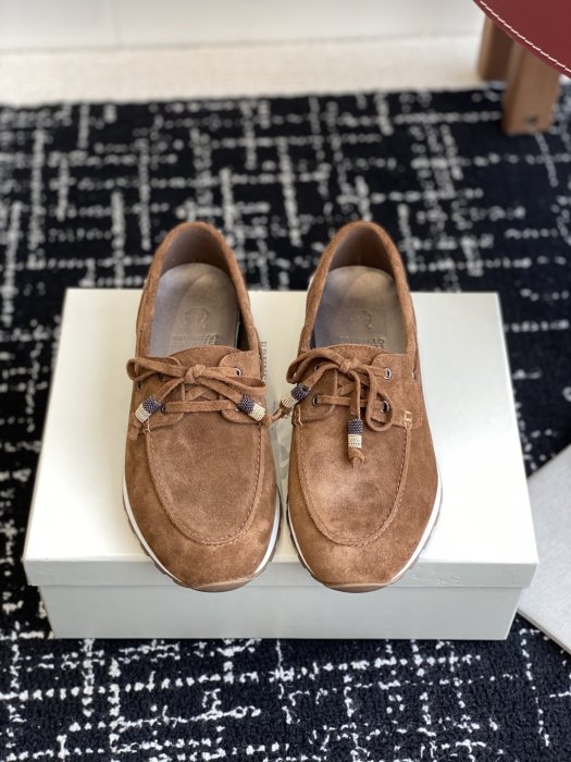 Лоферы женские