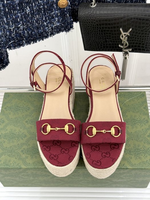 Босоножки фото 4