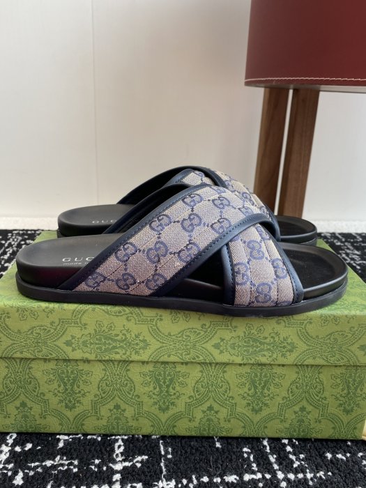 Шлепанцы фото 2