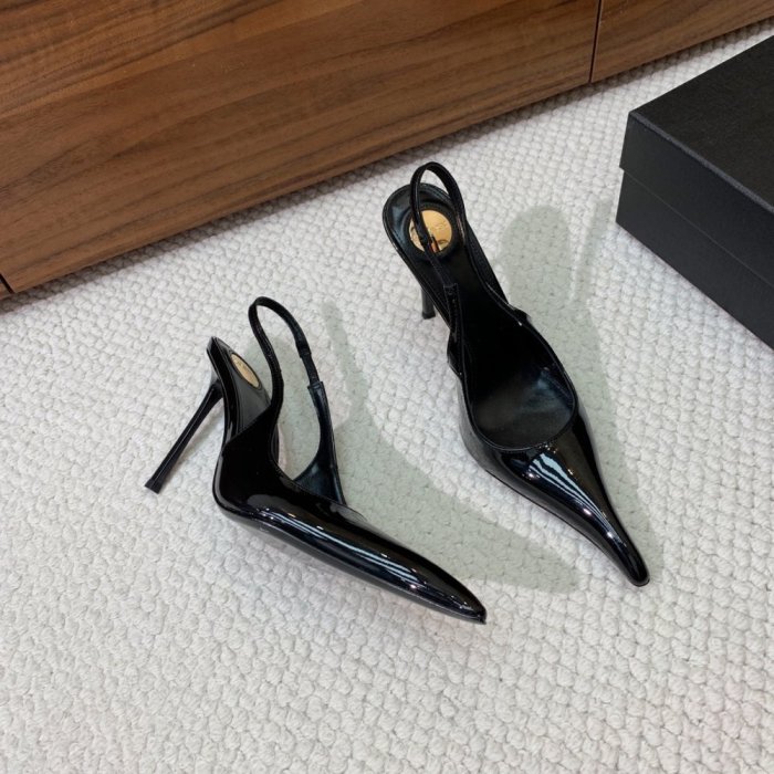 Босоніжки - розмір 40