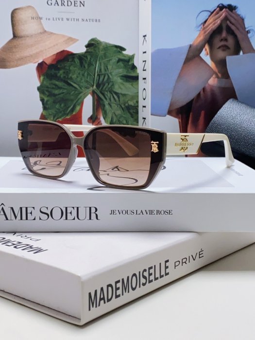 Окуляри сонцезахисні