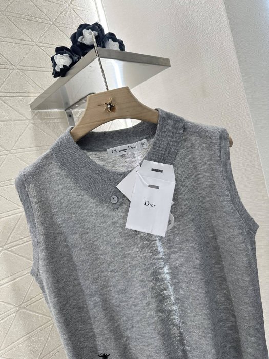 Футболка женская фото 3