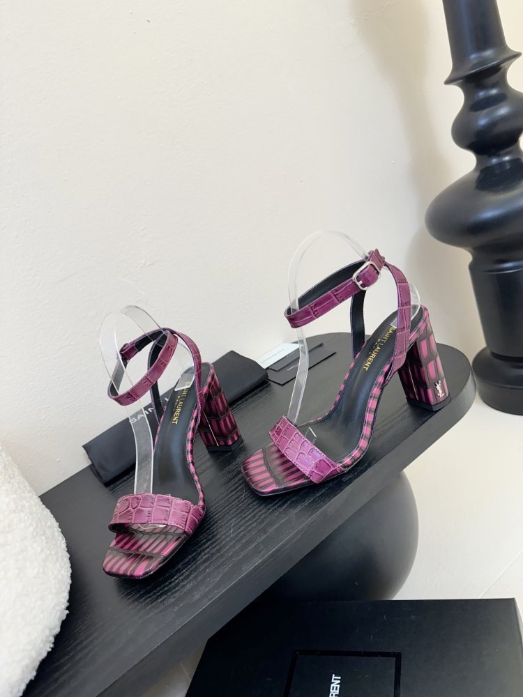 Босоніжки фото 3