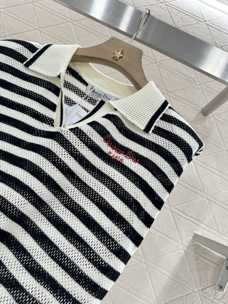 Футболка жіноча фото 8