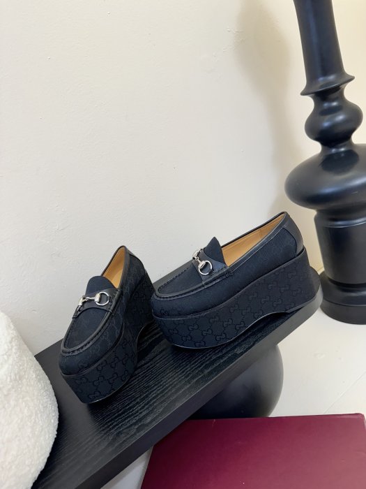 Туфли женские фото 3