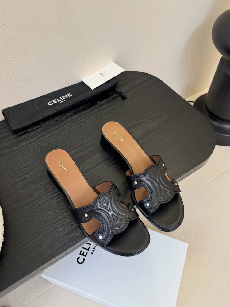 Шлепанцы женские