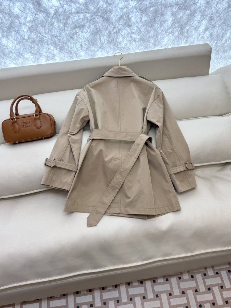 Trench female фото 4