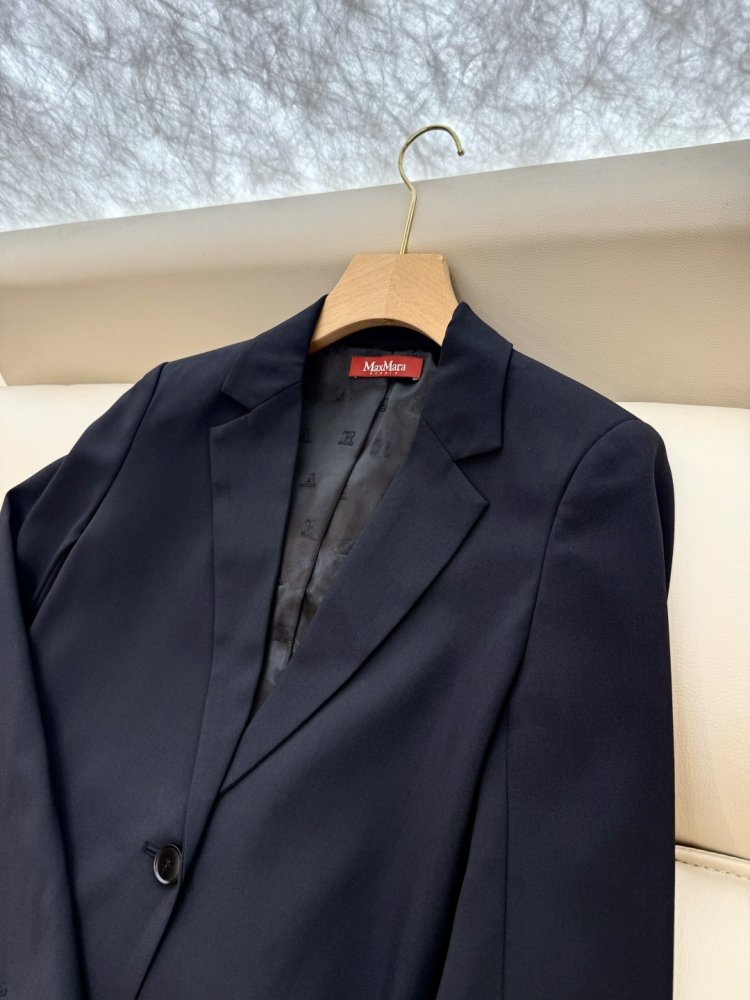 Костюм жіночий фото 8