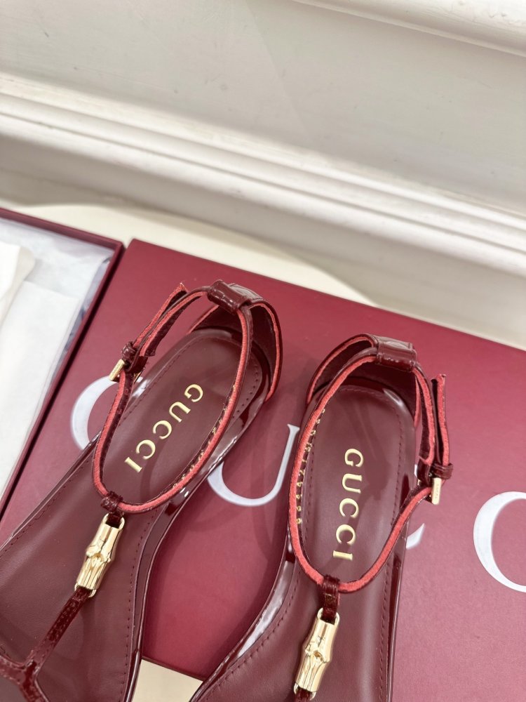 Босоножки фото 8