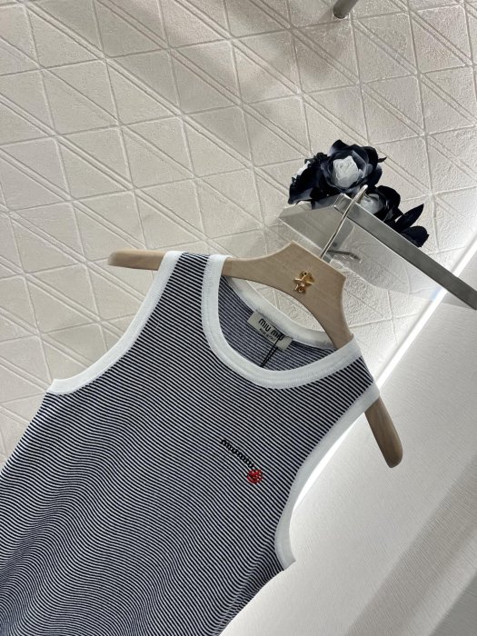 Майка жіноча фото 3