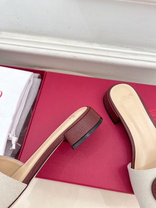 Шльопанці фото 8