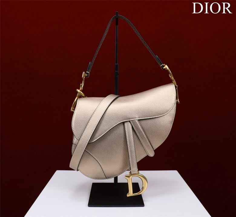 Сумка кожаная Dior Saddle 25 см
