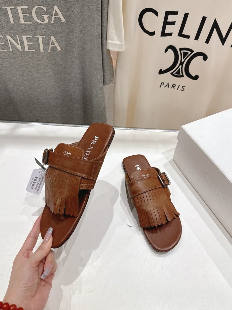 Шлепанцы женские фото 4