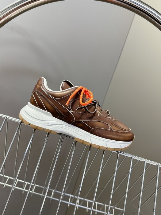 Кроссовки женские фото 5