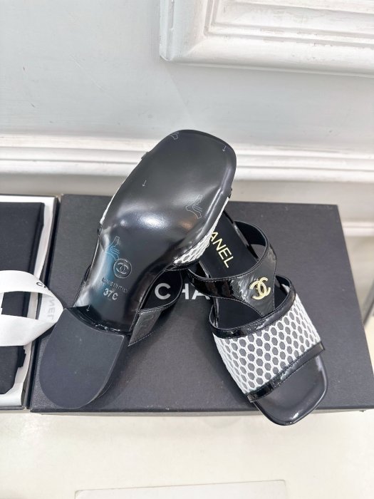 Босоножки фото 9