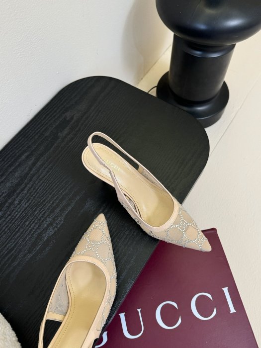 Босоножки фото 4