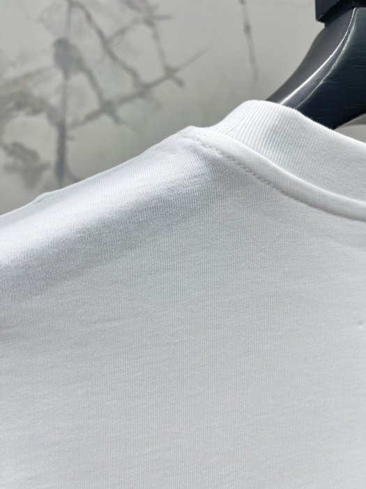 Футболка жіноча фото 8