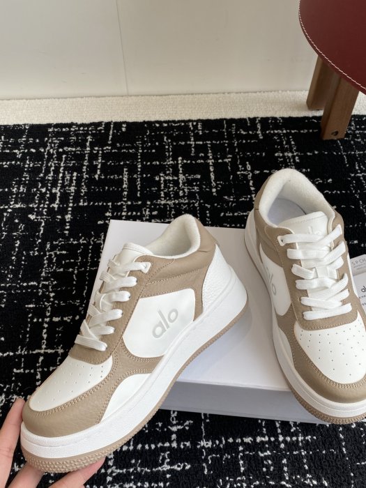 Кроссовки женские фото 7