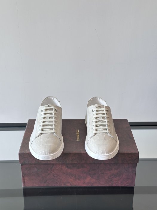 Кроссовки фото 2