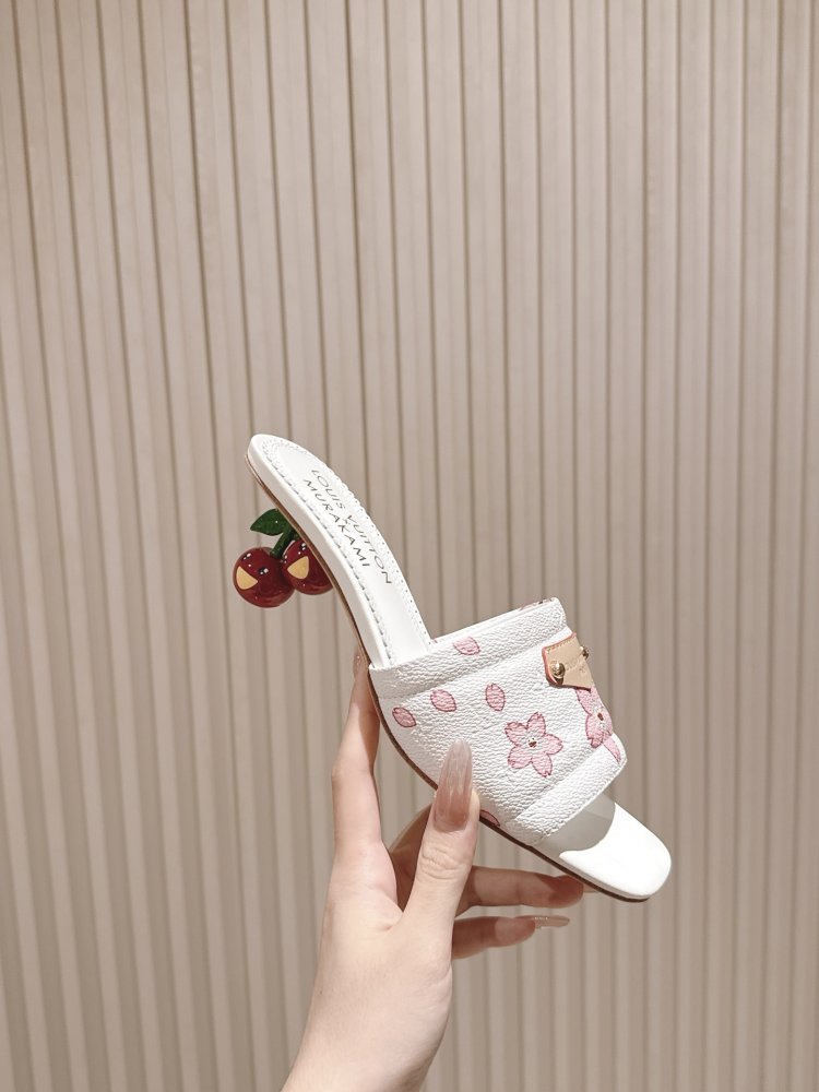 Босоножки фото 7