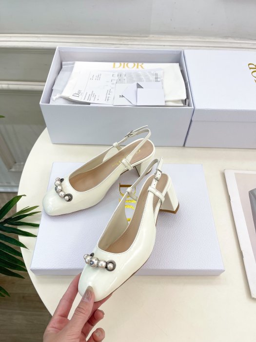 Босоножки фото 5