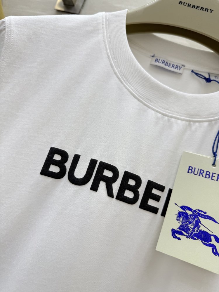 Футболка жіноча фото 4