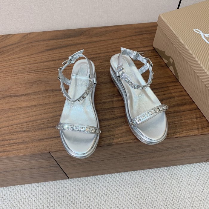 Босоножки фото 4