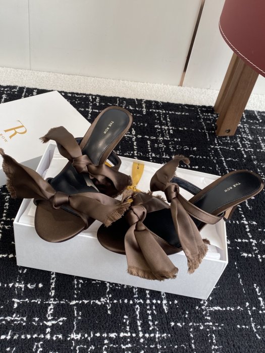 Босоножки фото 3