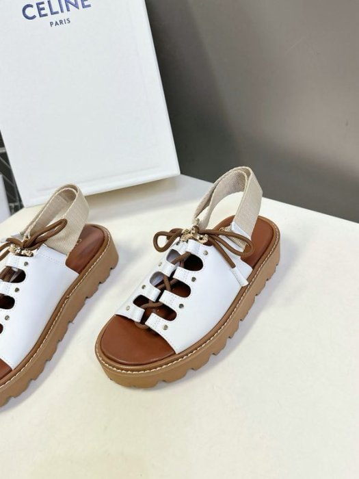 Сандалі жіночі фото 8