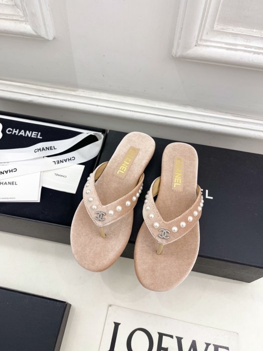 Шлепанцы фото 5