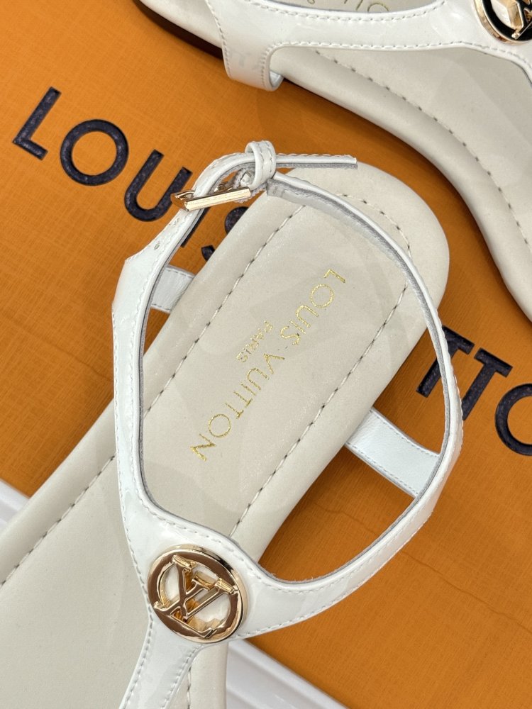 Сандалии женские фото 8