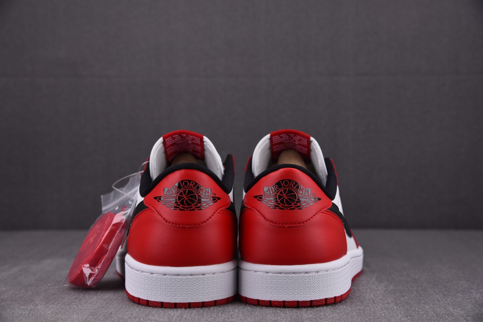 Кроссовки Air Jordan 1 Retro Low Chicago (2016) - 705329-600 фото 5