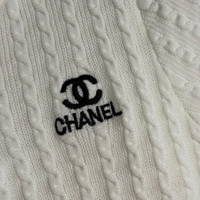 T-shirt women's фото 5