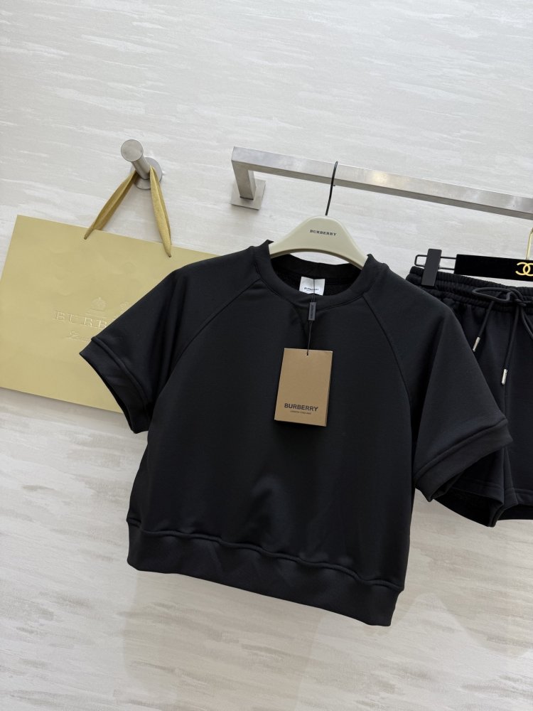 Костюм женский фото 2