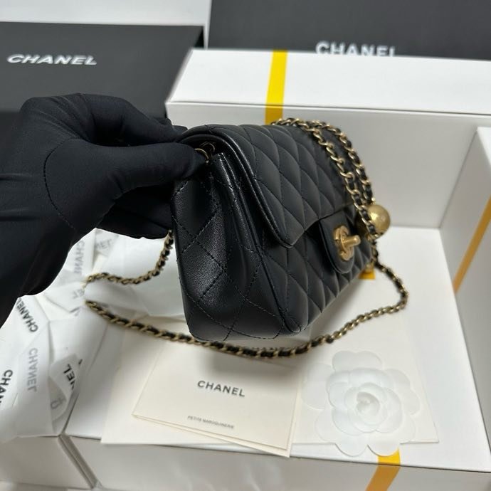 Сумка кожаная CHANEL Flap Bag AS1787 20 см фото 3