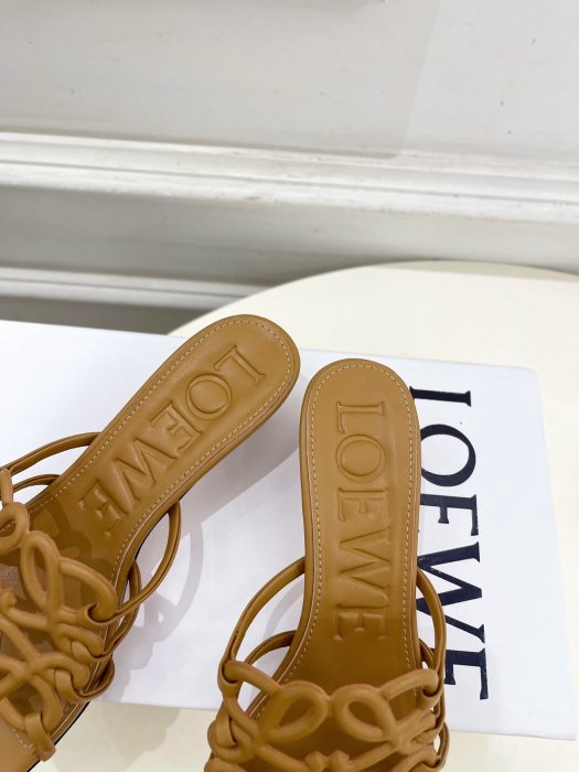 Босоножки фото 7