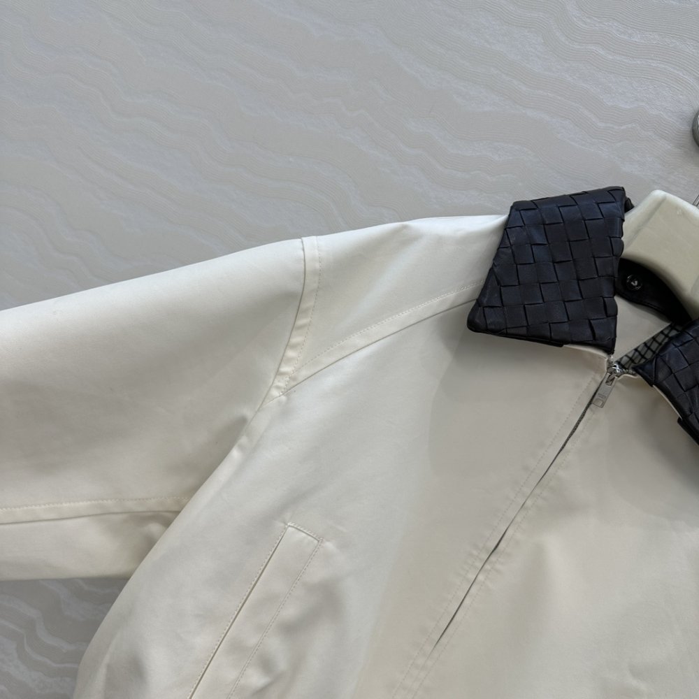 Куртка шкіряна жіноча фото 3