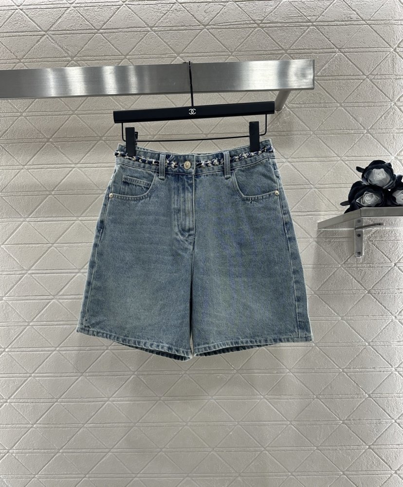 Шорты женские