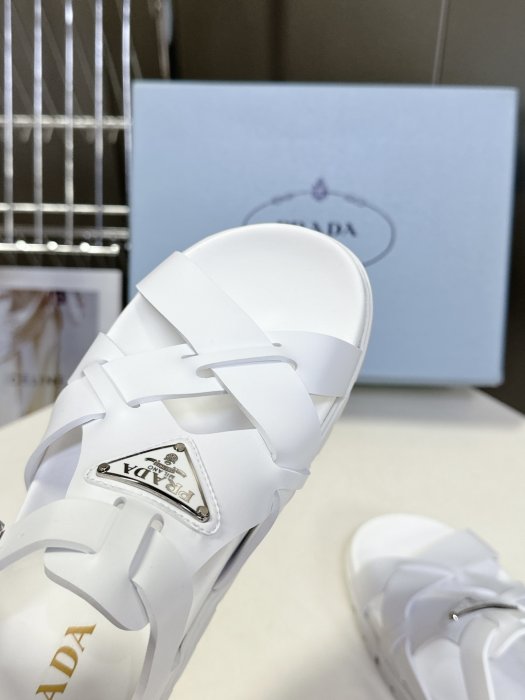 Сандалии женские фото 7