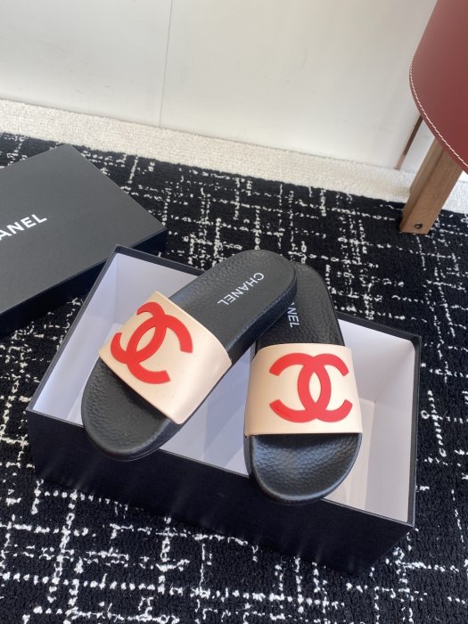 Шлепанцы женские фото 5