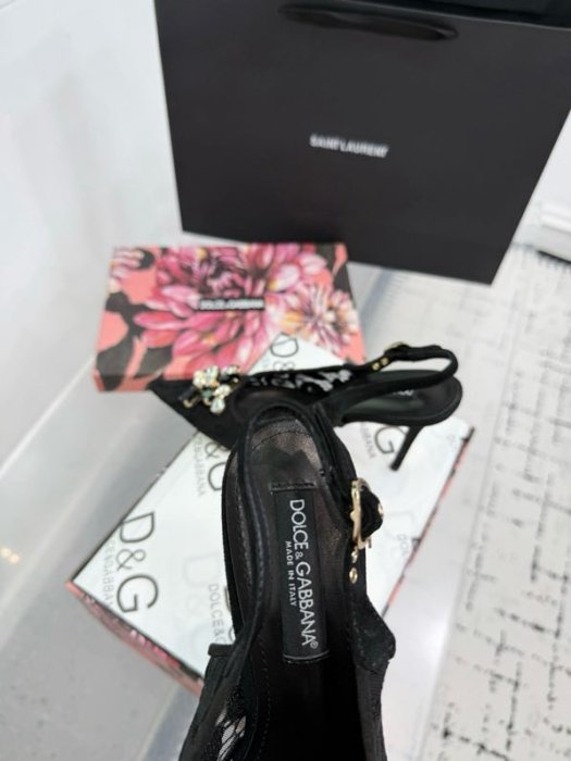 Sandals on high heel фото 3
