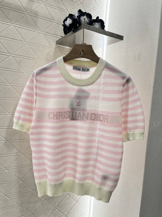 Футболка женская