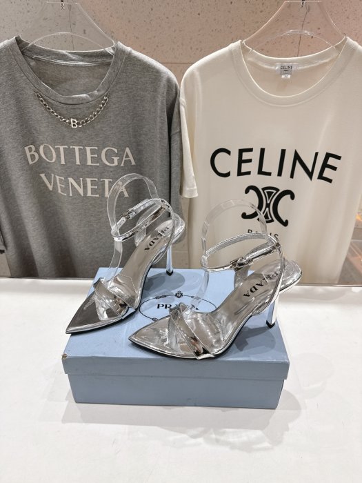 Босоніжки фото 3