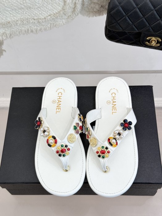 Шлепанцы фото 4