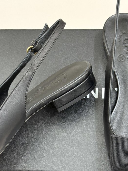 Босоножки фото 6