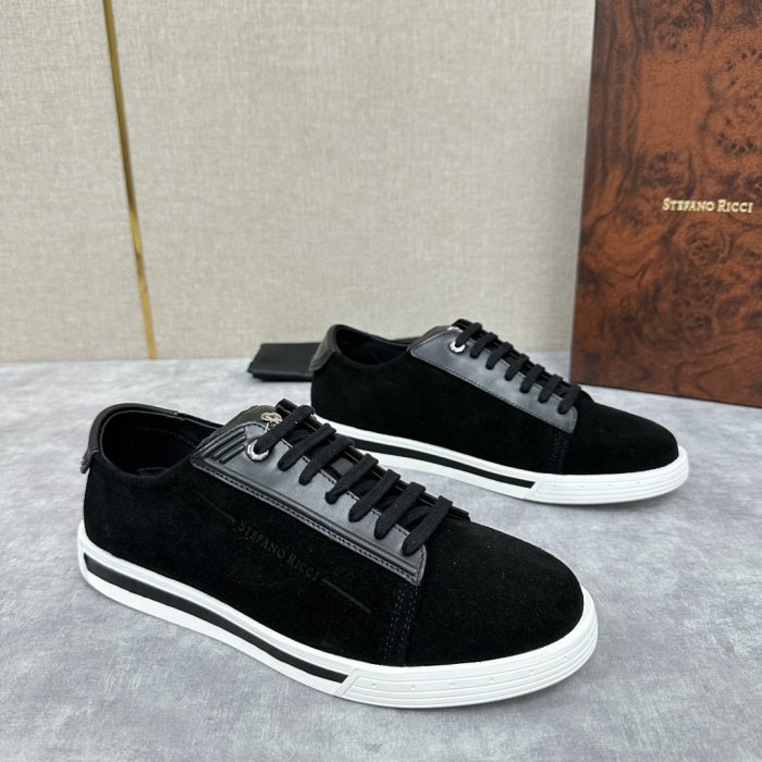 Кросівки фото 2