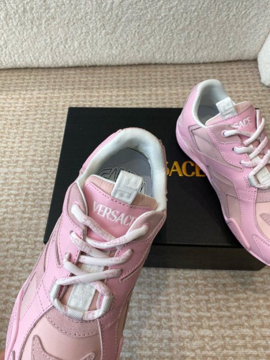 Кроссовки фото 8