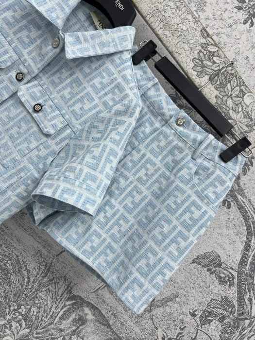 Костюм женский фото 6